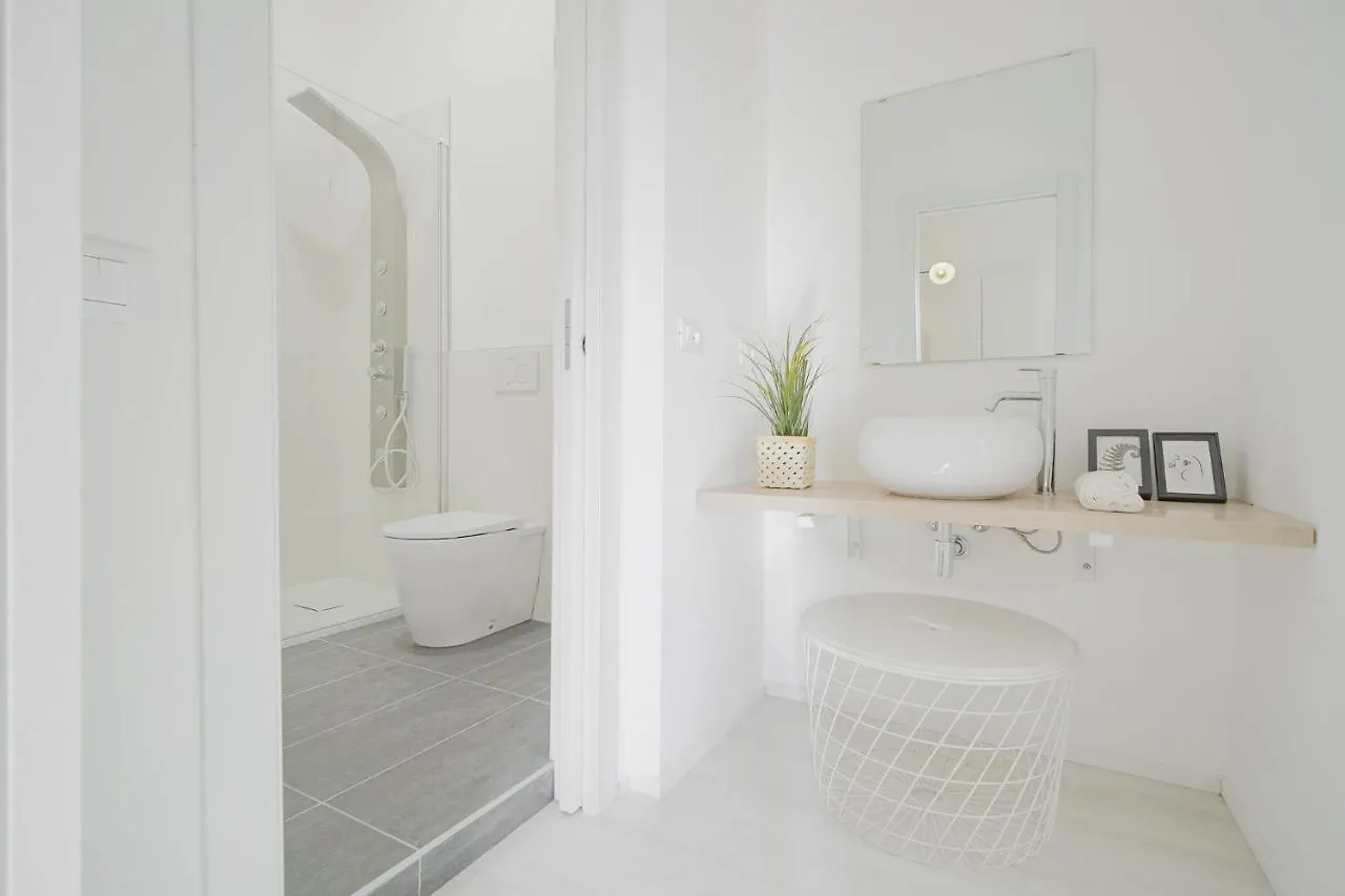 Cont36 -Total White- Esclusive Apartment Milan